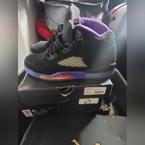 Jordan Retro 5 G.S Extended Release Black and Purple Size 8Y Fit Like 7.5 Men Us